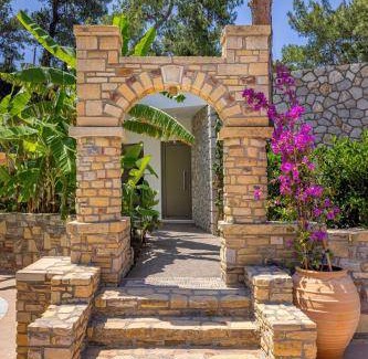 Faliraki Villa | 130 m² Villa ∙ 3 bedrooms ∙ 6 guests