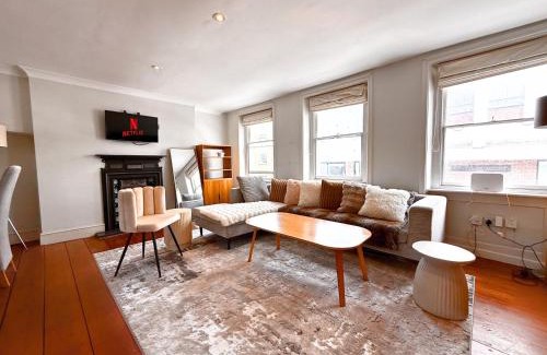 Fitzrovia Apartment | 1300ft Fitzrovia Soho 2B2B by Tottenham Court Road Station Elizabeth line & Oxford Street