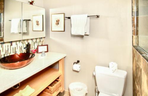 South Oceanside Apartment | 1301 S Pacific #A