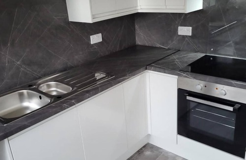 Ayr House | 130m2 New house 2024. 3-bedrooms. Free Fast Wi-Fi. Free off street parking.