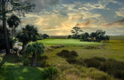 Saint Helena Island House | 133 Captain John Fripp - 3 BD/2 BA with Resort Amenities!