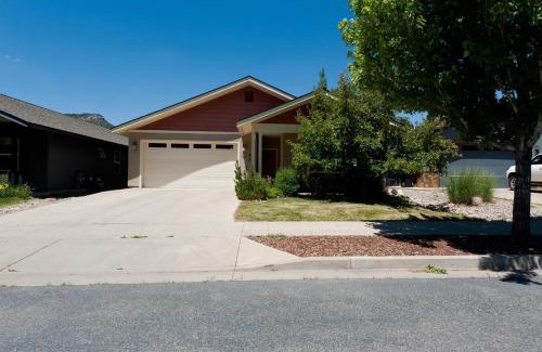 Durango House | 133 Metz Lane