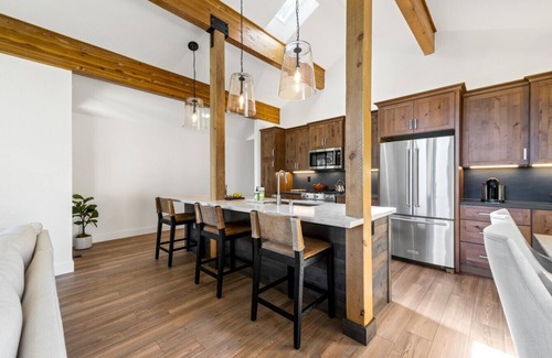 Graeagle Condo | 135 Graeagle Meadows - On the Pond!