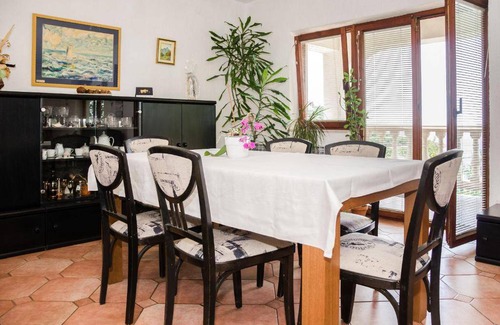 Sibinj Krmpotski Apartment | 135 m² Apartment ∙ 3 bedrooms ∙ 8 guests