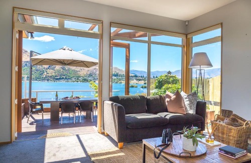 Kelvin Heights House | 135 Peninsula