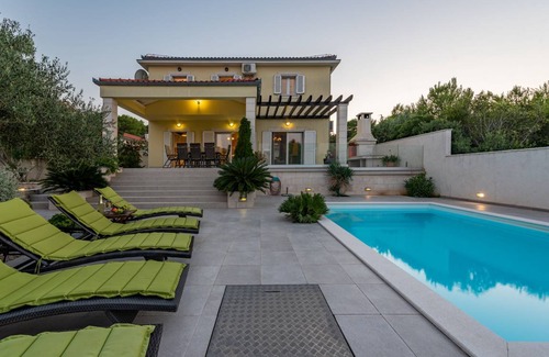 Kukljica Villa | 137 m² Villa ∙ 4 bedrooms ∙ 8 guests