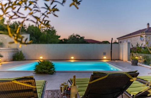 Kukljica Villa | 137 m² Villa ∙ 4 bedrooms ∙ 8 guests