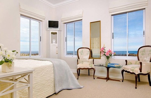 Sandbaai House | 138 Marine Beachfront Guesthouse