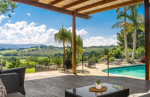 Myocum House | 13km's to Byron Bay town: Perfect family retreat with pool, sauna & sunset views