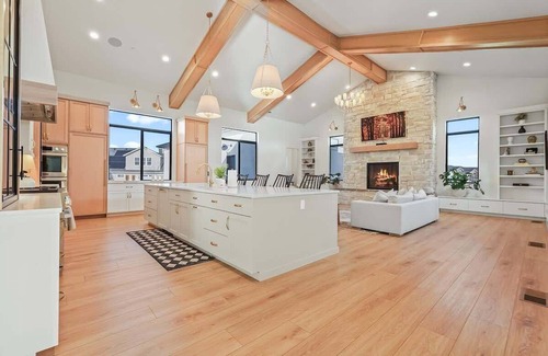Nampa House | 14,000 SqFt Estate w/Gym Theater Suana Sleeps 40+