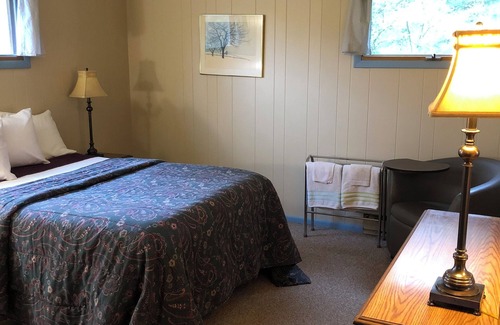 Paupack Resort | 14-bedroom resort in tranquil Paupack. 1885 Farm & Guest House with Game Room!