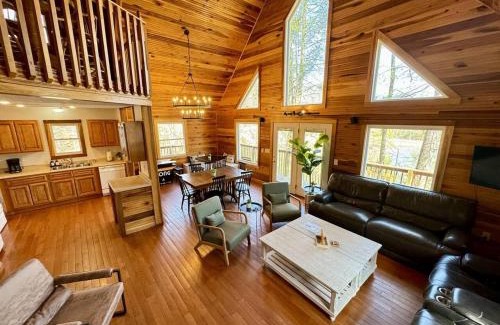 Rogers House | 14 Guest 7 Bed 4 BR Lakefront Cabin w Hot Tub