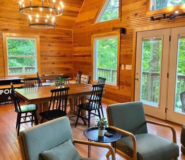 Rogers House | 14 Guest 7 Bed 4 BR Lakefront Cabin w Hot Tub