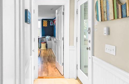 Chatham House | 14 Hallet Lane Chatham Cape Cod - - Sand Simeon