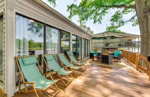 Southmont House | 14 Mi to Childress Vineyards Scenic Fall Retreat