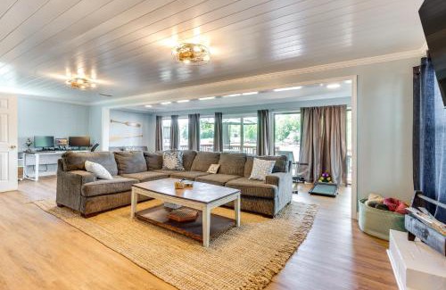 Southmont House | 14 Mi to Childress Vineyards Scenic Fall Retreat