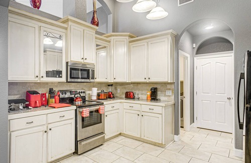 Brunswick House | 14 Mi to Jekyll Island: Luxe Brunswick Home