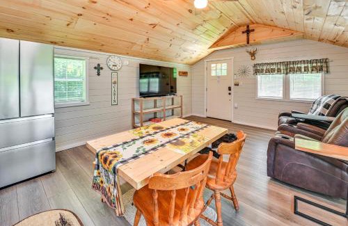 Georgetown House | 14 Mi to Kentucky Horse Park Creekside Cabin