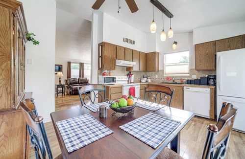 Nampa House | 14 Mi to Meridian: Water-View Retreat w/Patios!