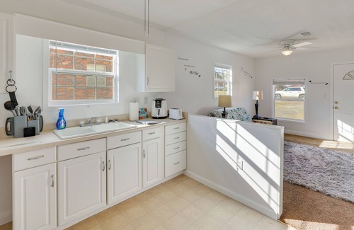 Prattville Apartment | 14 Mi to Montgomery: Quaint Couple's Apartment