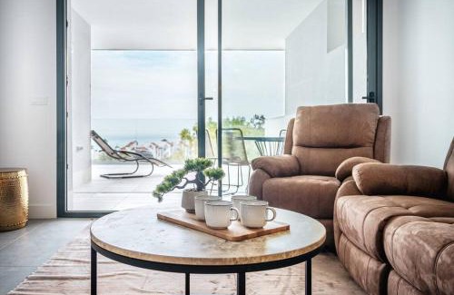 Alcorrin Apartment | 14 Modern apt with terrace & sea view, gym, jacuzzi spa Duquesa, Manilva