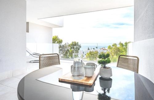 Alcorrin Apartment | 14 Modern apt with terrace & sea view, gym, jacuzzi spa Duquesa, Manilva