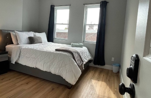 Primos Secane House | #14 NEW Cozy and Private Bedroom in Angora