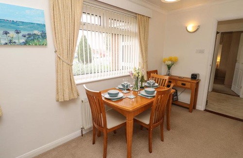 Nettlestone House | 14 Orchard Road