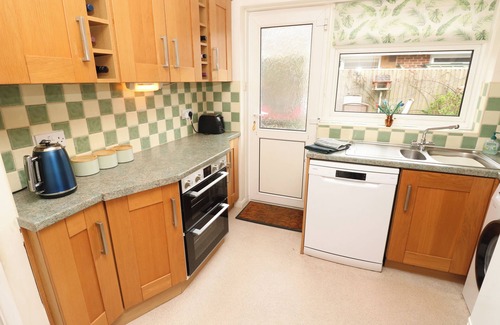 Nettlestone Cottage | 14 ORCHARD ROAD, pet friendly, country holiday cottage in Seaview