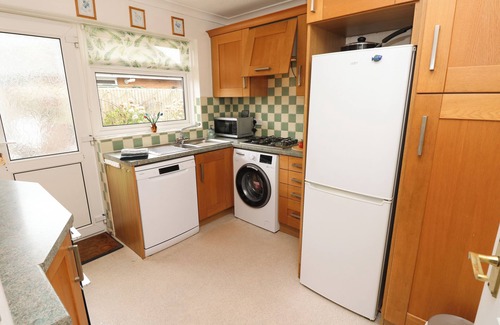 Nettlestone Cottage | 14 ORCHARD ROAD, pet friendly, country holiday cottage in Seaview