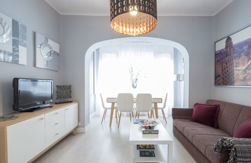 Moscardo House | 14 WIFI + A/C + METRO/BUS same street 10 minutes from downtown