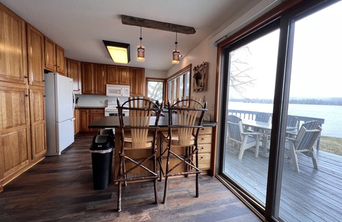Bellaire House | 140 ft. of Bellaire Lakefront Property on Intermediate Lake & canal