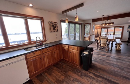 Bellaire House | 140 ft. of Bellaire Lakefront Property on Intermediate Lake & canal