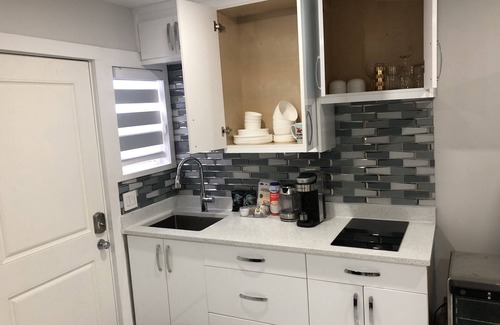 Surrey House | 140 Place is situated in the city of Surrey downtown core