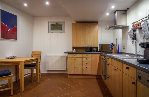 Ettenheim Apartment | 140sqm, box spring beds, a private sauna, 3 flat screen TV, garden, quiet