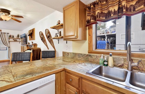 Eagle Mountain Estates Cabin | 1411-inn Between Pines 2 Bedroom Chalet by RedAwning