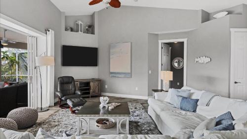 Punta Gorda House | 1435 Raven