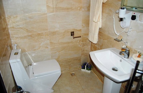 Biogbolo Hotel | 144 Suites Luxury Hotel
