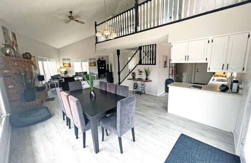 Cayuga Cottage | 147 Concession 1 Rd · Grand River Resort | Gameroom & Fireplace*