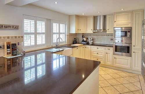Newton by the Sea House | 147 m² House ∙ 3 bedrooms ∙ 6 guests
