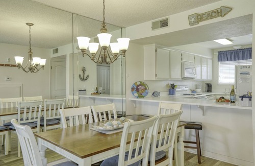 Downtown Condo | 149 Pismo Shores: 2 BR, 1.5 BA Condominium in Pismo Beach, Sleeps 6