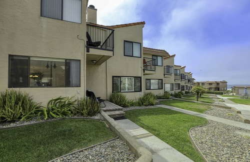 Downtown Condo | 149 Pismo Shores: 2 BR, 1.5 BA Condominium in Pismo Beach, Sleeps 6