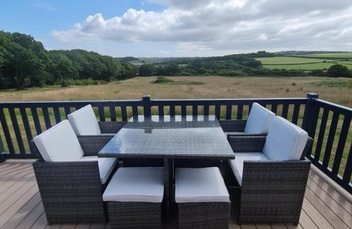 Cowes House | 14b Medina Rise Thorness Bay Isle of Wight