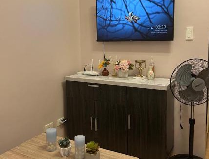 North Reclamation Area Apartment | 14F Deluxe Unit at Sunvida Tower across SM CITY