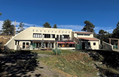 North Central Evergreen House | 15 Acre Private 5 bedroom Retreat