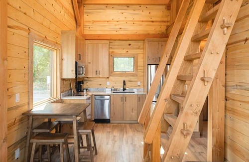 Laura House | #15 Bass Bungalow