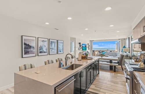 Townsite Condo | 15 Feet to the Water - Oceanfront