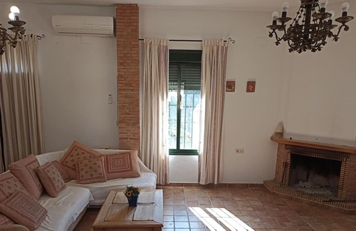 Guillena Villa | 15' from Seville! Large Villa with pool surrounded by nature!