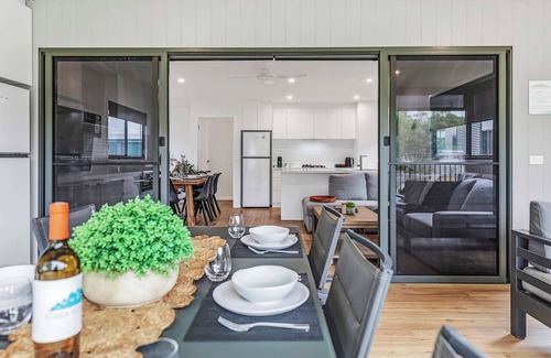 Moama House | 15@Highview-Echuca Holiday Homes