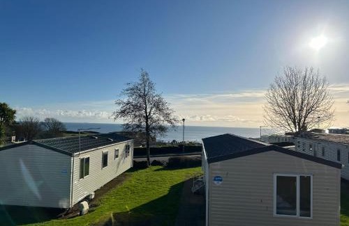 Exmouth Cabin | 15 Ivy Close, 3 Bedroom Caravan, Pet Friendly